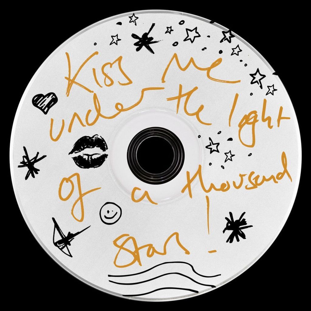 kiss me under the light of a thousand stars!