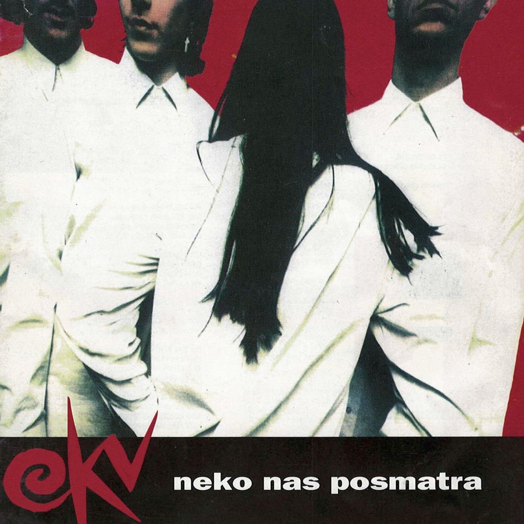 Neko nas posmatra