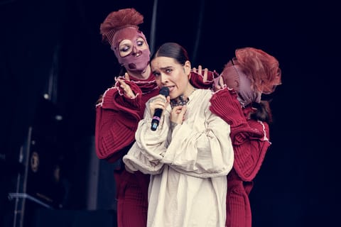 Flèche Love