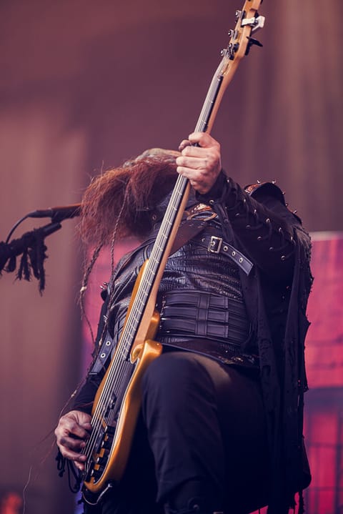 DOMINUM