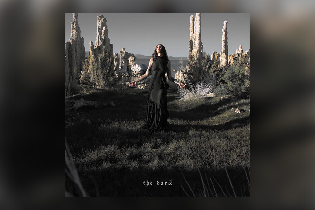 Chelsea Wolfe annonce son neuvième album « The Dark » et dévoile le single « Cold »