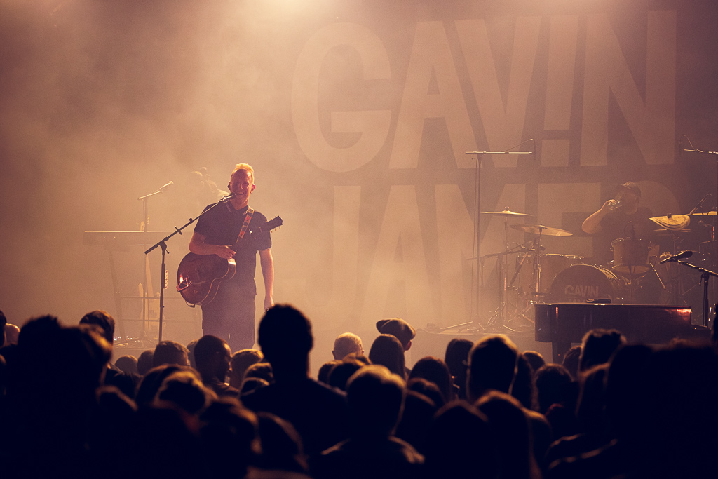 Lost in Lona, Gavin James