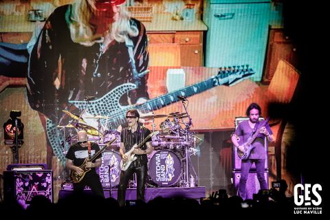 SatchVai Band