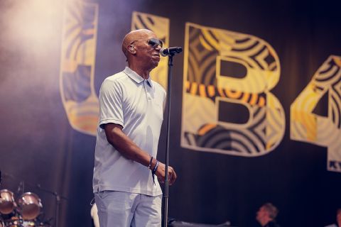 UB40