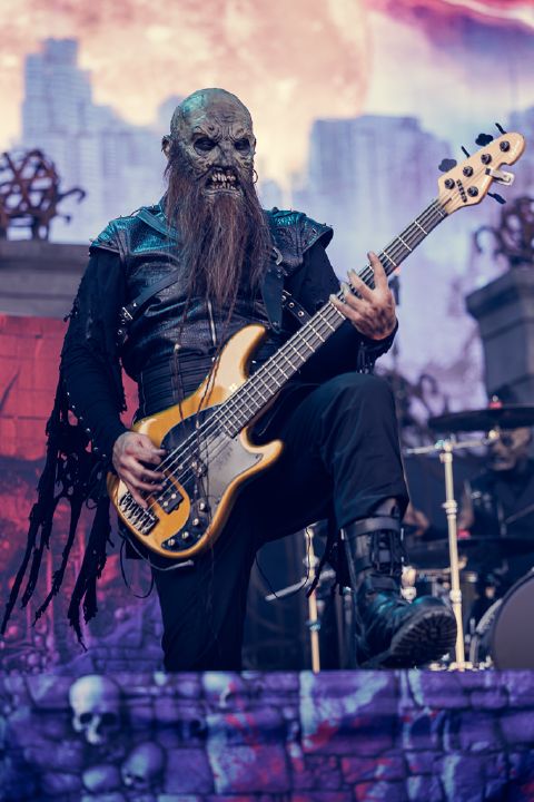 DOMINUM